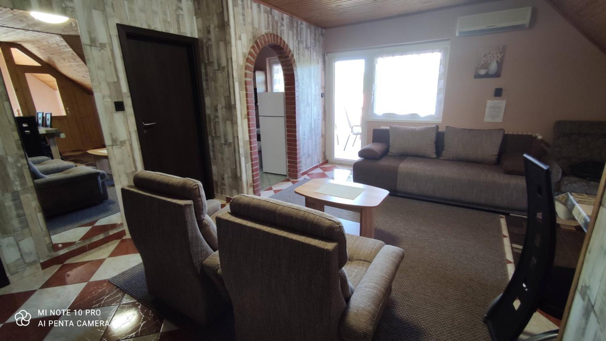 Apartman Aniko Vendeghaz هاركاني المظهر الخارجي الصورة