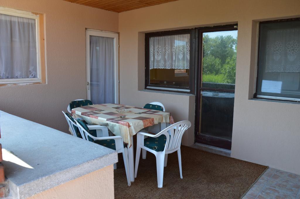 Apartman Aniko Vendeghaz هاركاني المظهر الخارجي الصورة